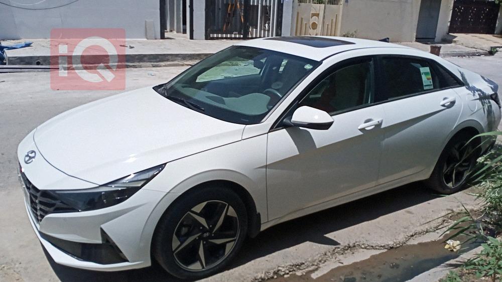 هیوندای ئەلەنترا